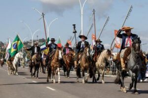 Porto Alegre: Cavalgada irá recolher donativos para pessoas atingidas pela enchente