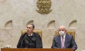 Barroso afirma que Forças Armadas não sucumbiram ao golpismo. Foi o primeiro discurso após a posse como presidente do STF