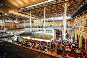 Porto Alegre: Aniversário do Mercado Público terá festa e distribuição de bolo nesta terça