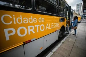 Assaltos a ônibus em Porto Alegre diminuem 79% nos últimos quatro anos