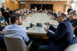 RS: Jairo Jorge leva comitiva de vereadores à Assembleia Legislativa e ao vice-governador para apresentar perdas do Assistir