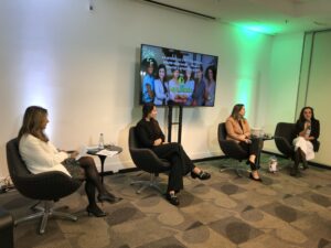 Economia circular por mulheres: Evento “Mulheres que Transformam” reuniu mais de 50 mulheres e teve a participação da Gerente do Instituto SustenPlást, Simara Souza.