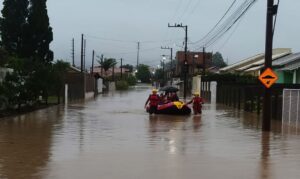 Santa Catarina decreta fechamento de barragens após duas mortes