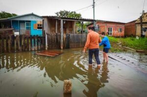 Porto Alegre: Prefeitura abre Ginásio do Demhab como abrigo emergencial devido à elevação do Guaíba