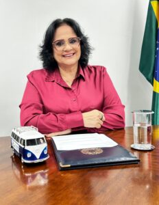 Porto Alegre: Senadora Damares Alves (Republicanos-DF) comanda lançamento de campanha de filiação do movimento 'Mulher, tome partido'