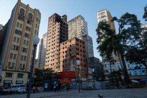 Porto Alegre: Prefeito assina ordem de início para obras de demolição do Esqueletão na segunda-feira
