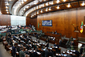 RS: Plenário acolhe recurso para requerimento que susta decretos do governador tramite na Assembléia Legislativa