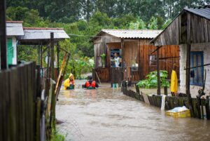 RS: Prefeitura de Guaíba resgata família e cancela aulas