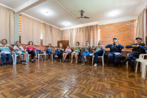 Canoas: Guardas Municipais em sala de aula para aprender mais sobre Libras