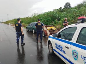 Canoas: Guarda Municipal autua homem por descarte irregular de lixo