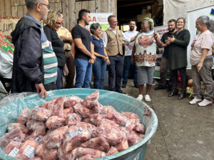 Porto Alegre: Conab e cooperativas doam seis toneladas de alimentos a pessoas em situação de insegurança alimentar