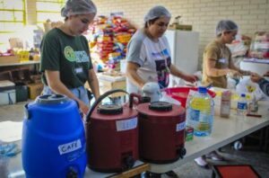 Porto Alegre: Prefeitura amplia para 12 o número de escolas servindo almoços