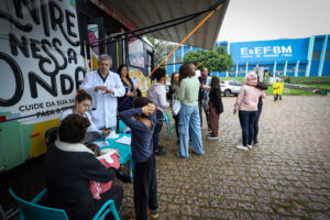 Porto Alegre: Saúde concentra atendimentos aos atingidos pelas enchentes