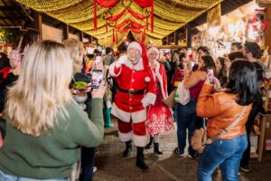 RS: O Natal já chegou em Nova Petrópolis: em uma noite de muito encanto,  abertura da Magia do Natal teve Papai Noel de Harley-Davidson e Claus e Vanessa