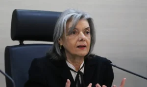 Cármen Lúcia considera preocupante apreensão de dinheiro nas eleições