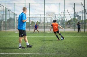 Porto Alegre: Centro de Desenvolvimento de Futebol Feminino abre inscrições e retoma aulas na Orla 