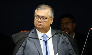 Ministro do Supremo mantém suspensão de emendas parlamentares. Decisão foi tomada após Flávio Dino receber relatório da CGU