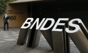 BNDES assina contrato com Banco de Desenvolvimento da América Latina 