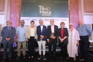 Porto Alegre: Tá na Mesa reúne patronos da Feira do Livro em celebração aos 70 anos do evento