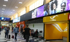 Inspeção de passageiros em aeroportos é aleatória, garante Anac. Campanha Embarque Numa Boa foi lançada nesta semana