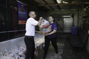 ParkShopping Canoas doa 6 toneladas de alimentos para ONG Transformar RS