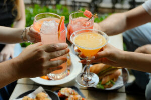 Porto Alegre: Margaritas na varanda do Press antecipam o verão europeu 2025. Famoso drinque mexicano ganha 6 novas versões no bar restaurante da Hilário  