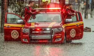 Relatório mundial de direitos humanos cita enchentes no RS como ameaça