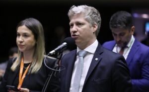 “É mentira que o dinheiro está chegando ao Rio Grande do Sul”, afirma Marcel van Hattem