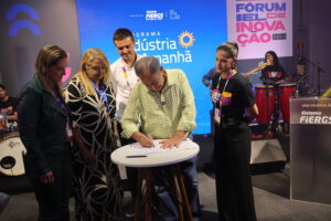 Sistema FIERGS e Instituto Caldeira lançam programa para impulsionar inovação em indústrias gaúchas