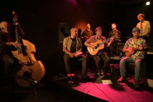 Grupo uruguaio Chorando La Milonga une ritmos da América do Sul em concerto no Instituto Ling