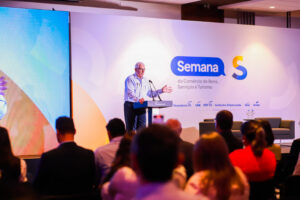 William Waack abre a programação da Semana S do Comércio em Porto Alegre