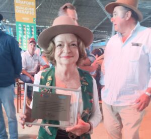 Greice Martins recebe homenagem durante o 9º Congresso Mundial Braford